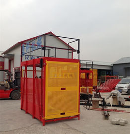 Vertical Construction Material Hoist SS100/100 With Cage 2.8 x 1.5 x 1.9 m